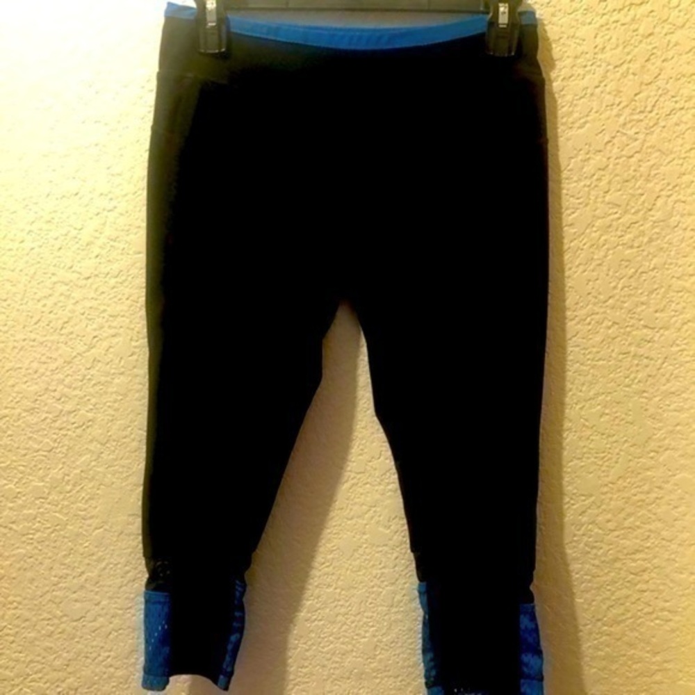 Jillian Michaels Impact Capri leggings size small